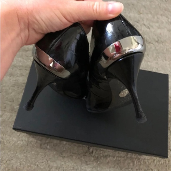 $900 Dolce Gabbana Authentic Leather heels size 35 usa 5 - Picture 7 of 11
